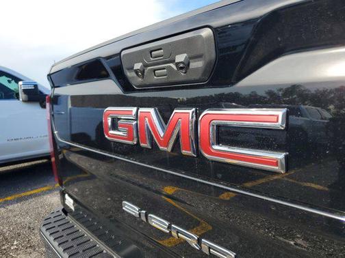 2025 GMC Sierra 2500 SLT