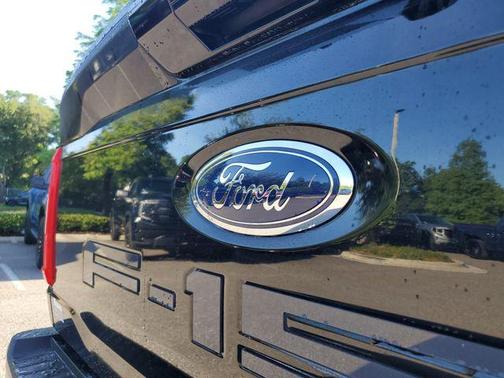 Agate Black Metallic 2022 Ford F-150 XLT