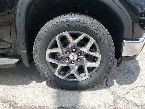 Onyx Black 2026 GMC Sierra 1500 SLT