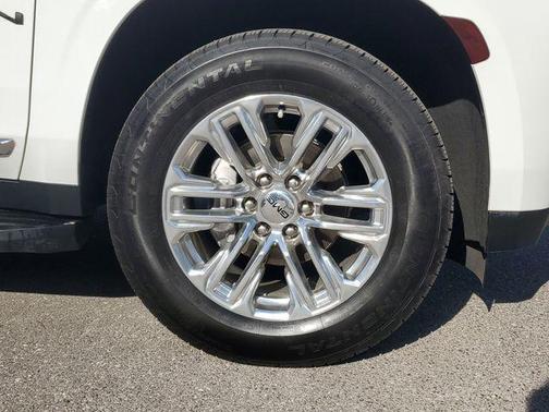 Summit White 2022 GMC Yukon SLT