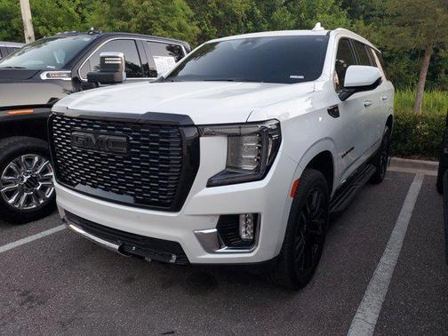 2023 GMC Yukon SLT