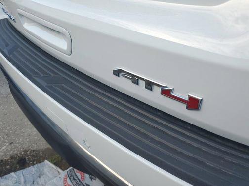 2026 GMC Yukon 4WD AT4