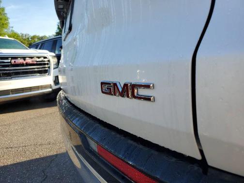 White Frost Tricoat 2025 GMC Acadia Denali