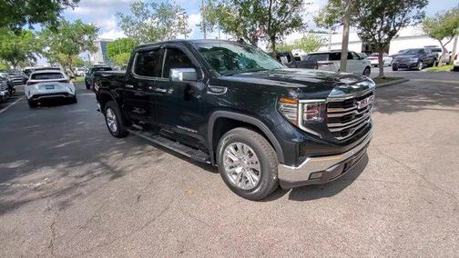 2022 GMC Sierra 1500 SLT