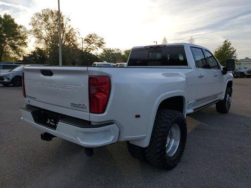 2024 Chevrolet Silverado 3500 High Country