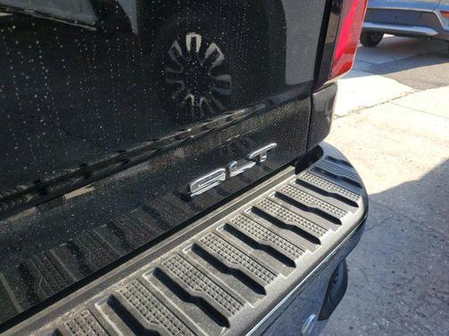 2025 GMC Sierra 2500 SLT
