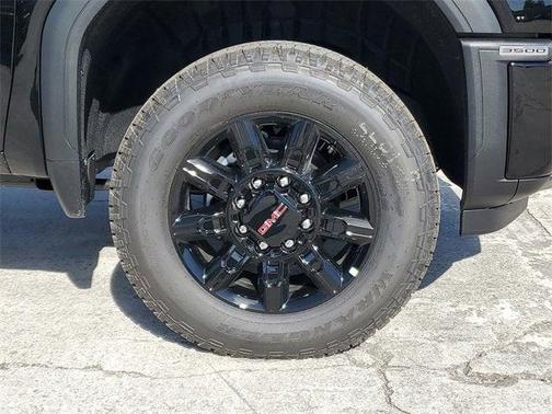 2026 GMC Sierra 3500 AT4