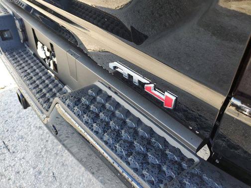 2026 GMC Canyon Base