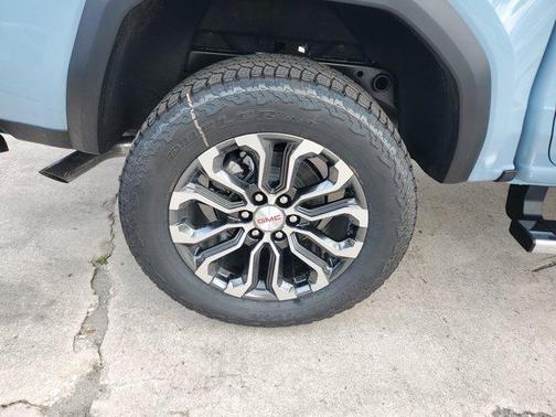 2025 GMC Canyon Denali