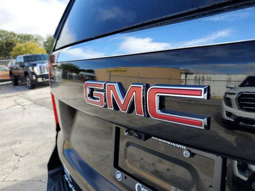 2025 GMC Yukon 2WD Elevation