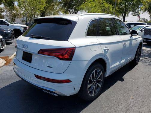 2022 Audi Q5 45 S line Premium Plus