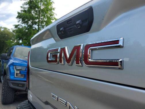 Quicksilver Metallic 2022 GMC Sierra 2500 Denali