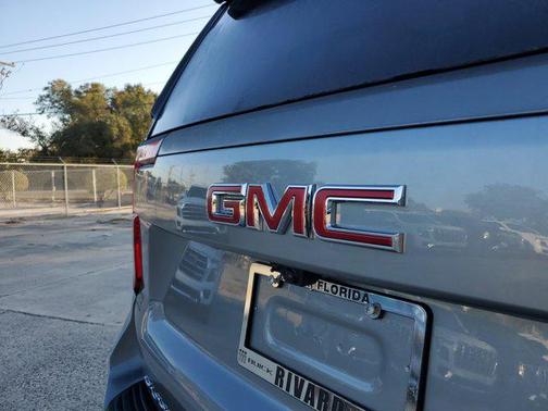 2026 GMC Yukon 4WD AT4