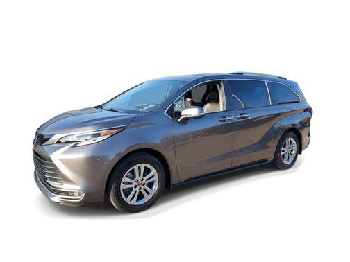 2022 Toyota Sienna Platinum 7 Passenger