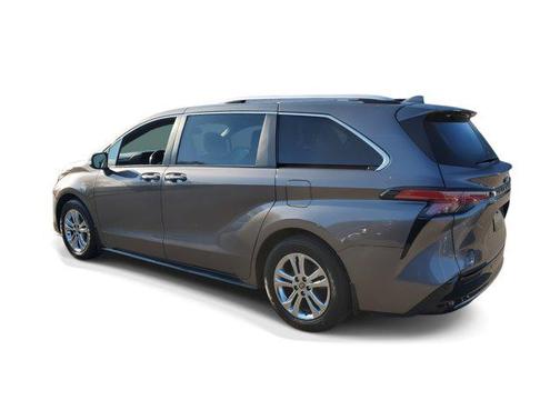 2022 Toyota Sienna Platinum 7 Passenger