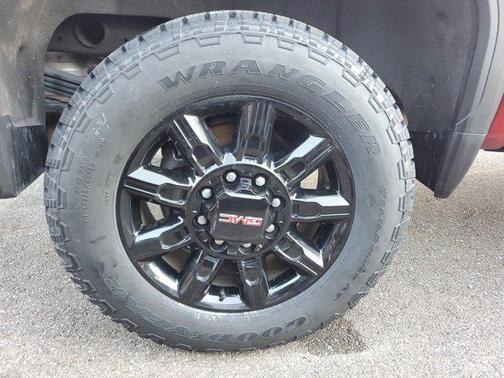 2024 GMC Sierra 2500 AT4