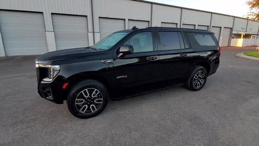 2024 GMC Yukon XL 4WD AT4
