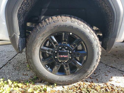 2025 GMC Sierra 2500 AT4