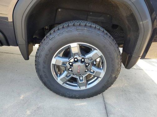 2025 GMC Sierra 2500 SLT