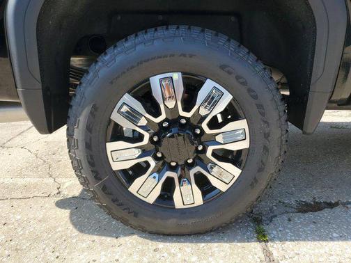 2025 GMC Sierra 2500 Denali