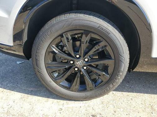 Summit White 2026 Buick Envista Sport Touring FWD