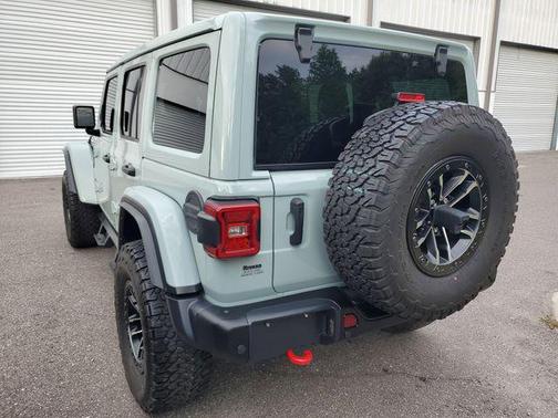 Earl Clearcoat 2024 Jeep Wrangler Rubicon