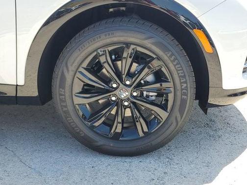 Summit White 2026 Buick Envista Sport Touring FWD