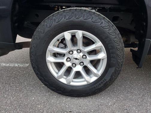 Dark Ash Metallic 2022 Chevrolet Silverado 1500 RST