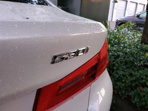 2019 BMW 530 530i