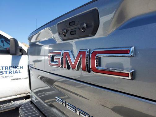 2025 GMC Sierra 2500 AT4