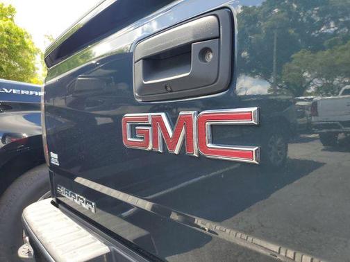 Dark Slate Metallic 2017 GMC Sierra 1500 SLT