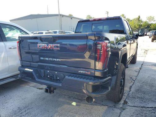 2025 GMC Sierra 2500 AT4