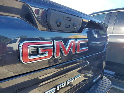 2025 GMC Sierra 2500 AT4