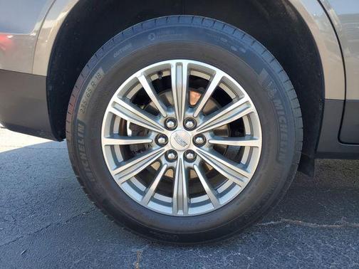 Bronze 2018 Cadillac XT5 Luxury