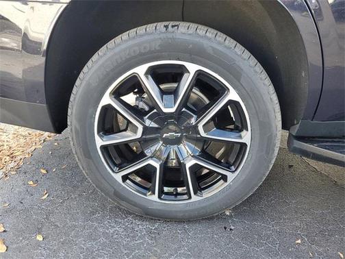 2023 Chevrolet Tahoe 4WD RST