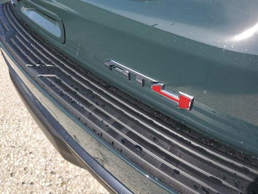 2025 GMC Yukon 4WD AT4