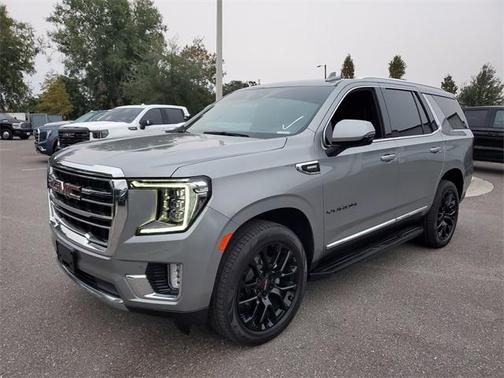 2023 GMC Yukon SLT