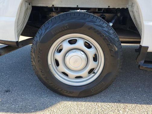 Oxford White 2022 Ford F-150 XL