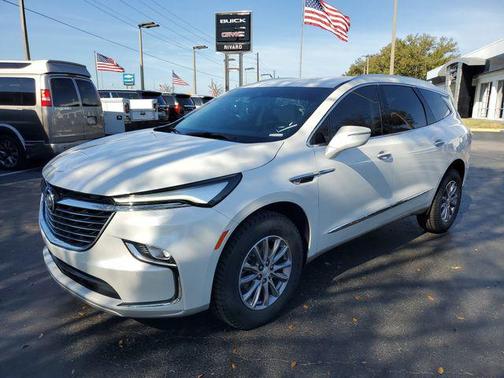 2022 Buick Enclave FWD Essence