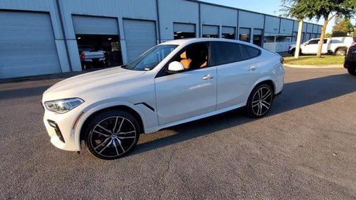 2021 BMW X6 M50i