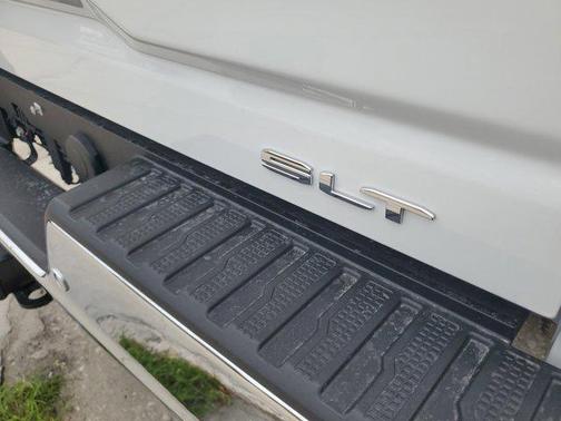 2026 GMC Sierra 2500 SLT