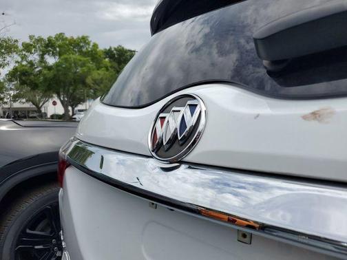 Summit White 2022 Buick Enclave FWD Essence