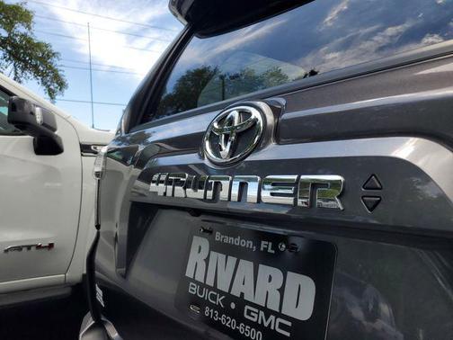 Magnetic Gray Metallic 2022 Toyota 4Runner SR5 Premium