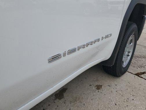 2025 GMC Sierra 2500 Base