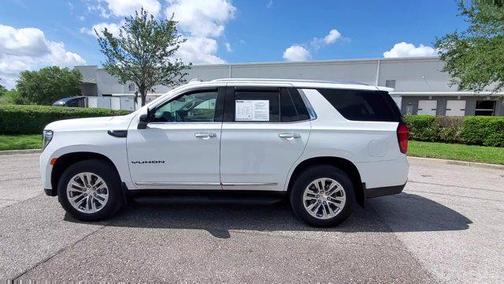 2023 GMC Yukon SLT