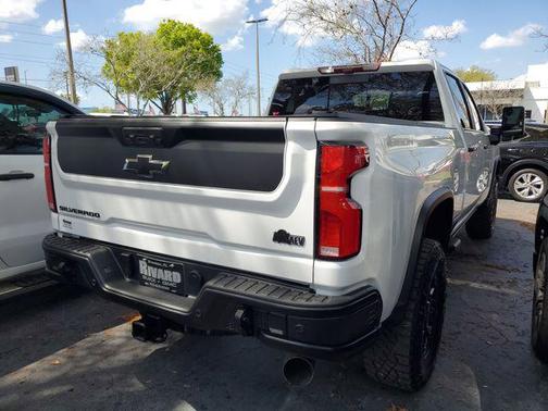 2025 Chevrolet Silverado 2500 4WD Crew Cab Standard Bed ZR2