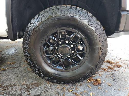 2025 Chevrolet Silverado 2500 4WD Crew Cab Standard Bed ZR2