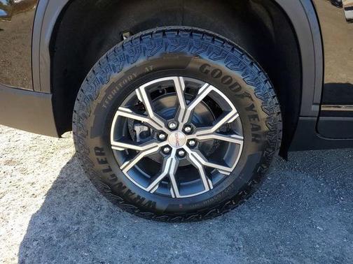 2026 GMC Acadia AT4 AWD