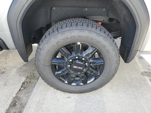 2025 GMC Sierra 2500 AT4