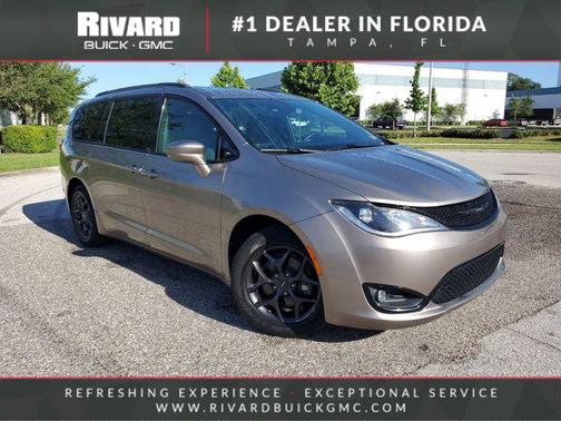 2018 Chrysler Pacifica Touring Plus